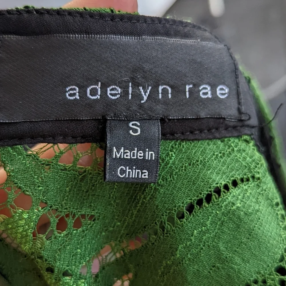 Anthropologie Adelyn Rae Green Lace Sheath Dress Flutter Sleeve Size S - Picture 11 of 11